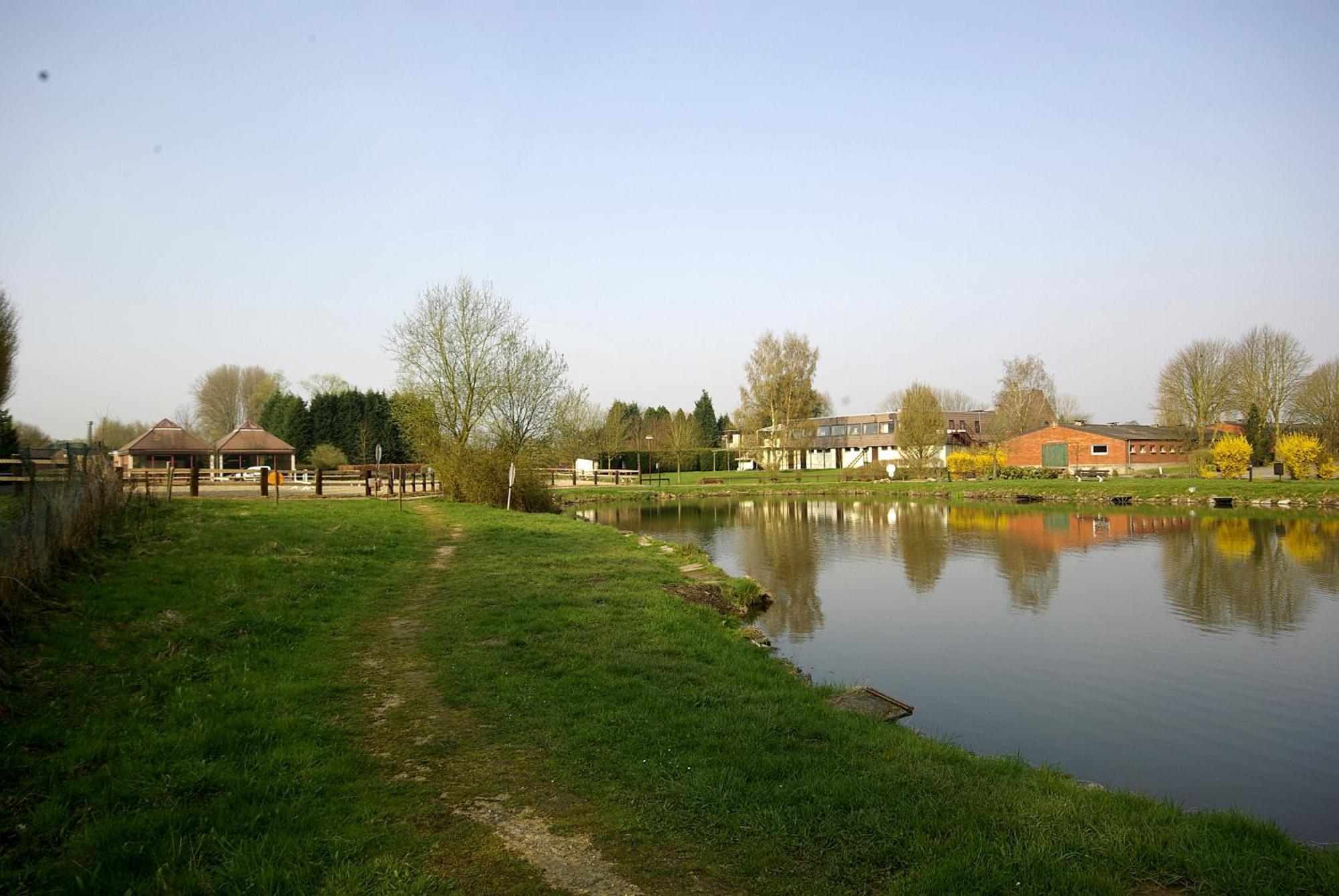 Le Relais De La Haute Sambre Lobbes Exteriör bild